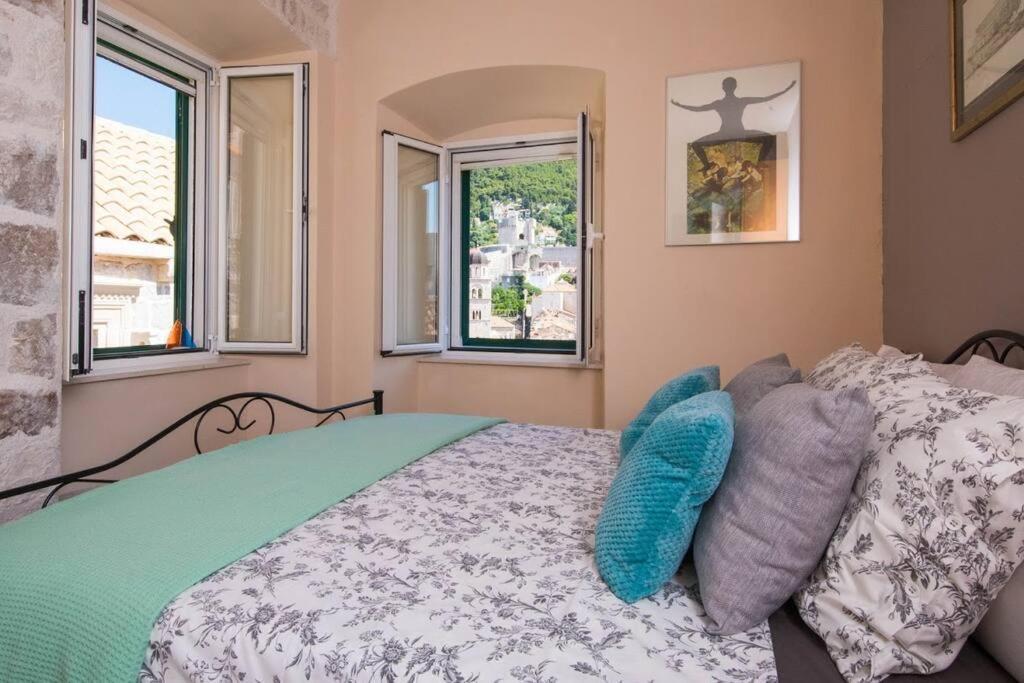 Maro Skyline Apartment