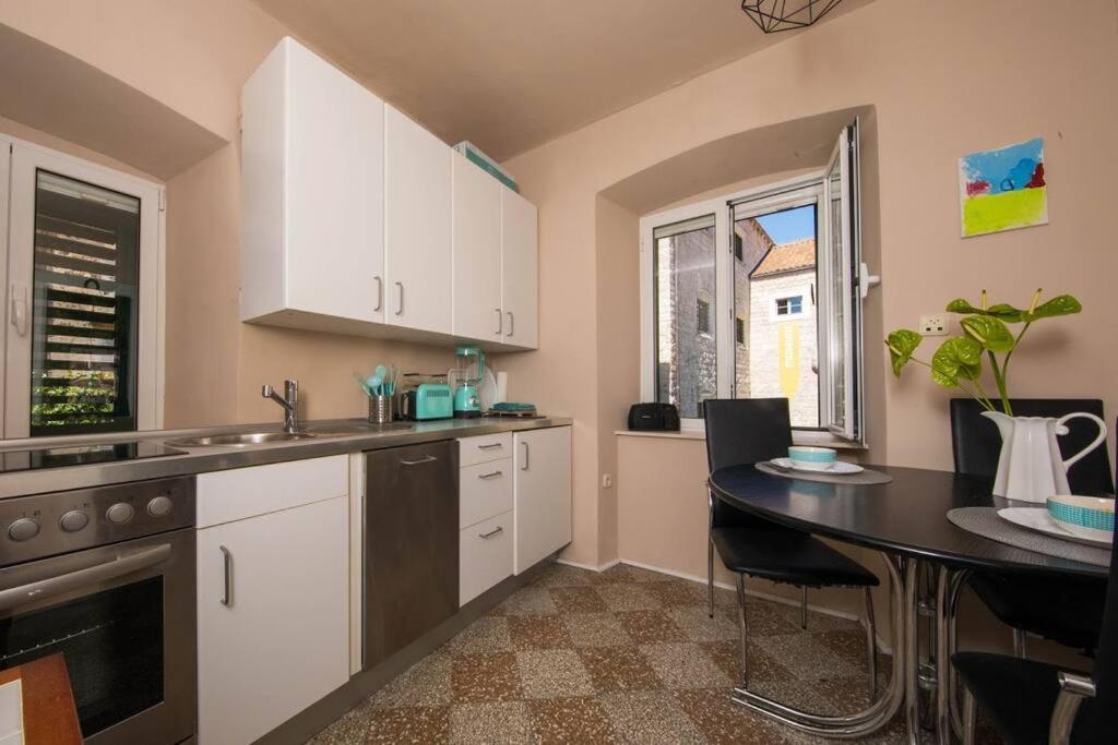Maro Skyline Apartment *